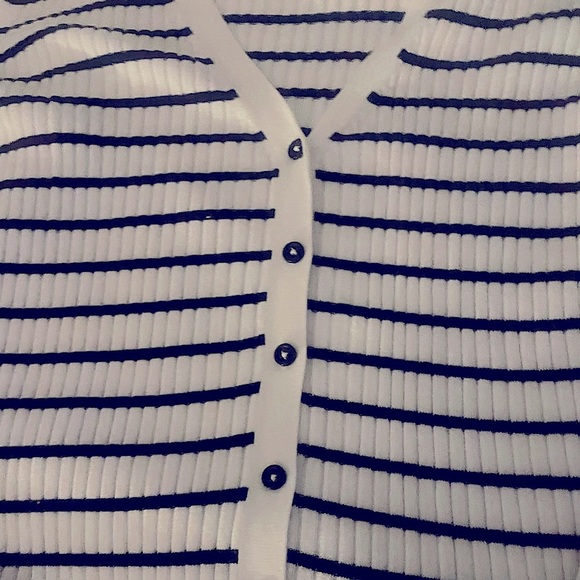 H&M Basics Black and White (XXL) Striped V-Neck Horizontal Casual Cardigan - Picture 8 of 10